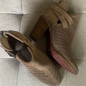 Vince Camuto Booties